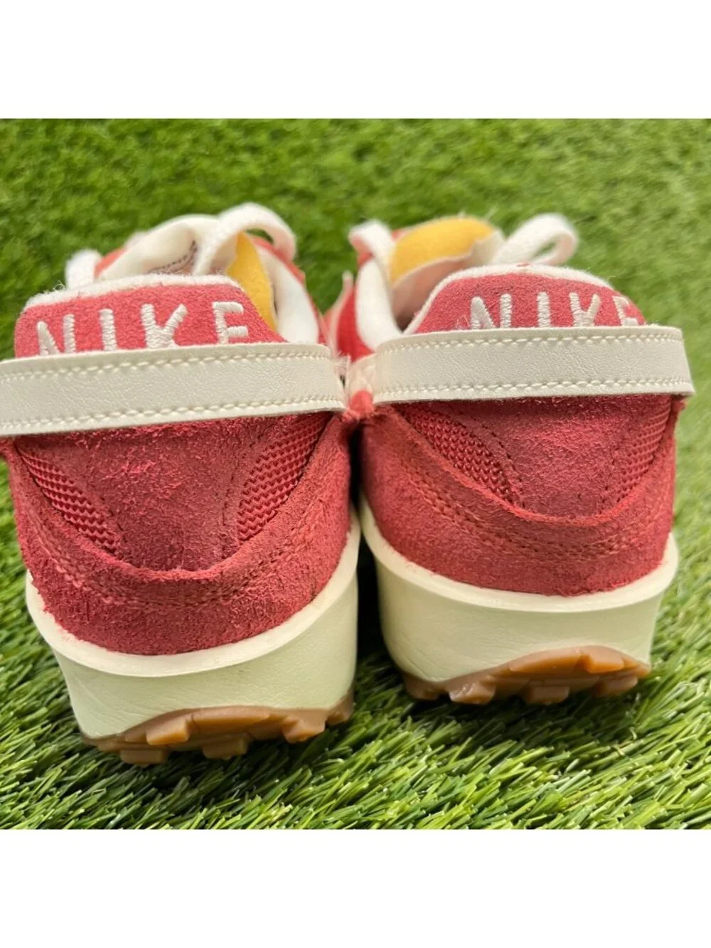 Nike Waffle Debut Vintage Womens Size 7.5 Red Sail Gum Running Shoes Sneakers